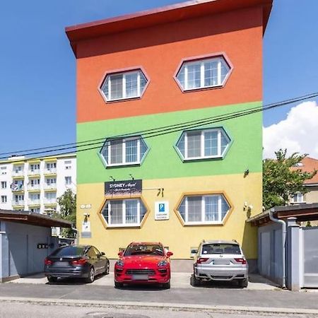 Cozy Apartment Near Hockey & Football Arena Bratislava Ngoại thất bức ảnh
