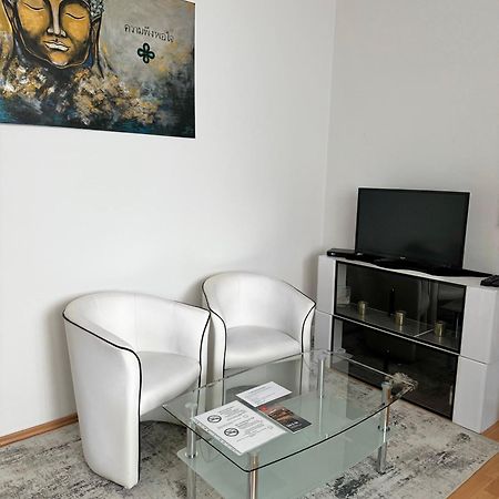 Cozy Apartment Near Hockey & Football Arena Bratislava Ngoại thất bức ảnh